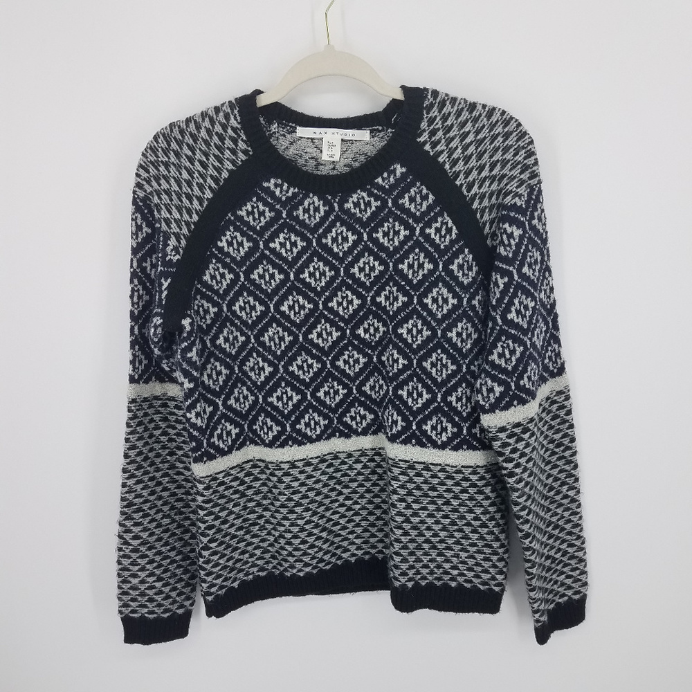 Max Studio Geo Print Navy & Gray Sweater